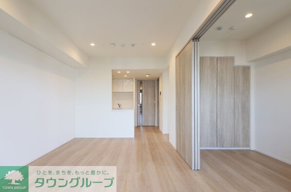 ドゥーエ入谷IIIの物件内観写真